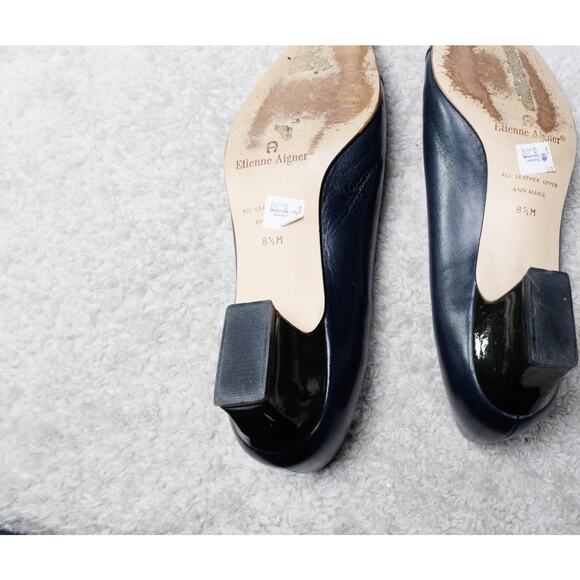 Etienne Aigner Vintage Ann Marie Navy and Black Toe Cap Pumps Womens Size 8.5 - Picture 14 of 16